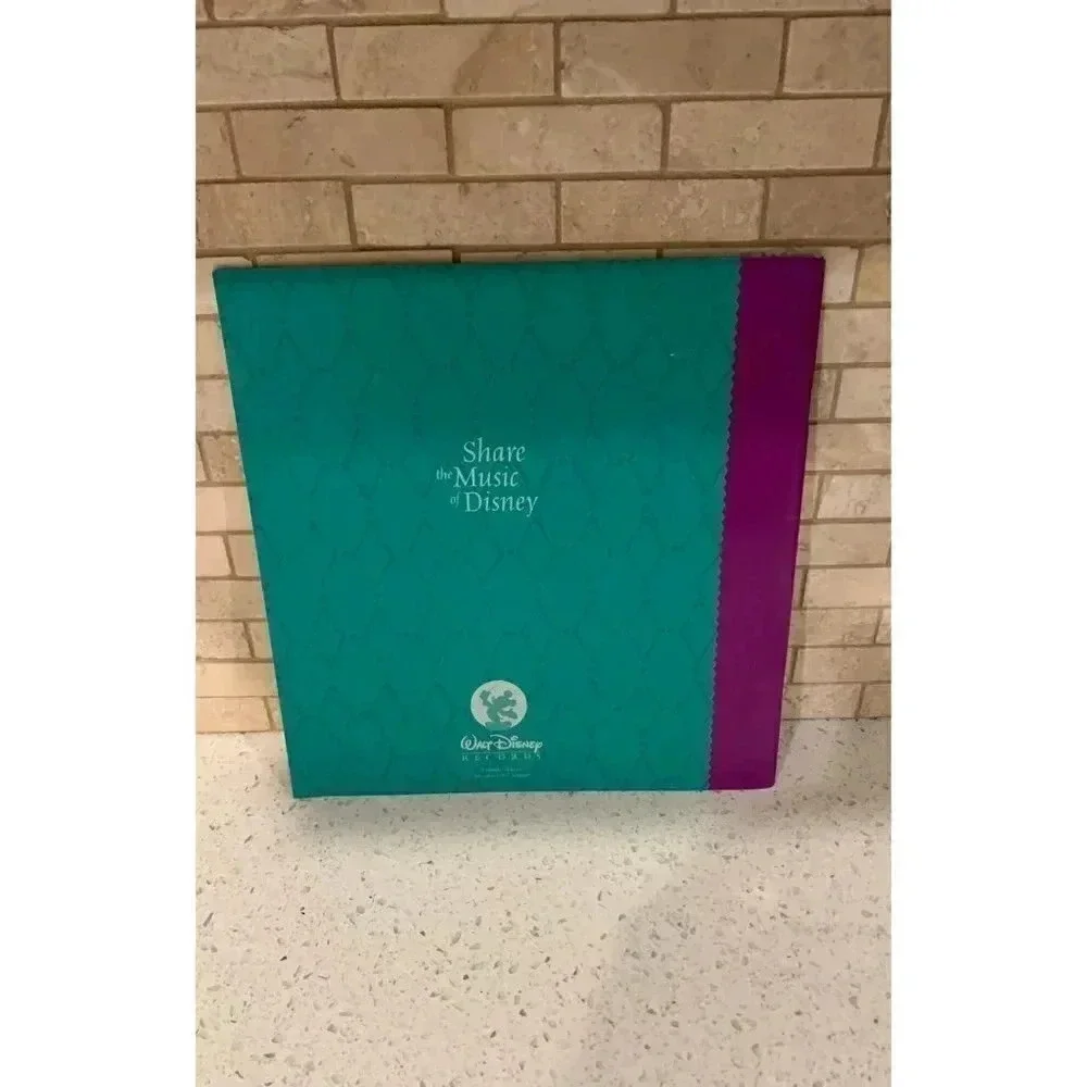 Vintage‎ disney program books